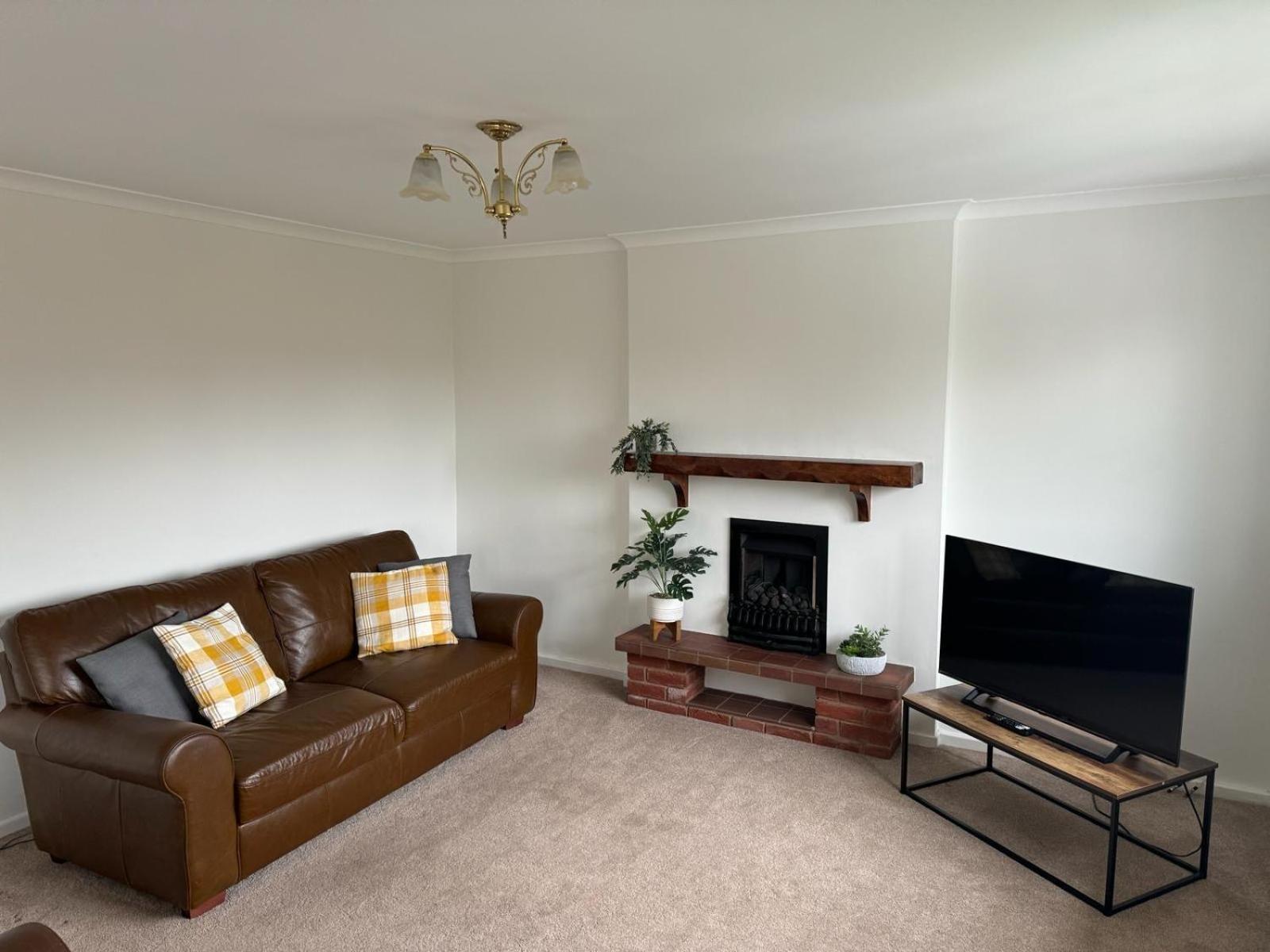 Stratford Upon Avon: 2 Bed Town Centre Apartment, Parking For One Car Dış mekan fotoğraf
